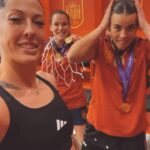 Jennifer Hermoso Instagram - Levantar una copa es lo que todas queremos, pero disfrutar de cada momento es lo que hace que todo sea mucho más especial. Ellas ❤️‍🩹🔋
