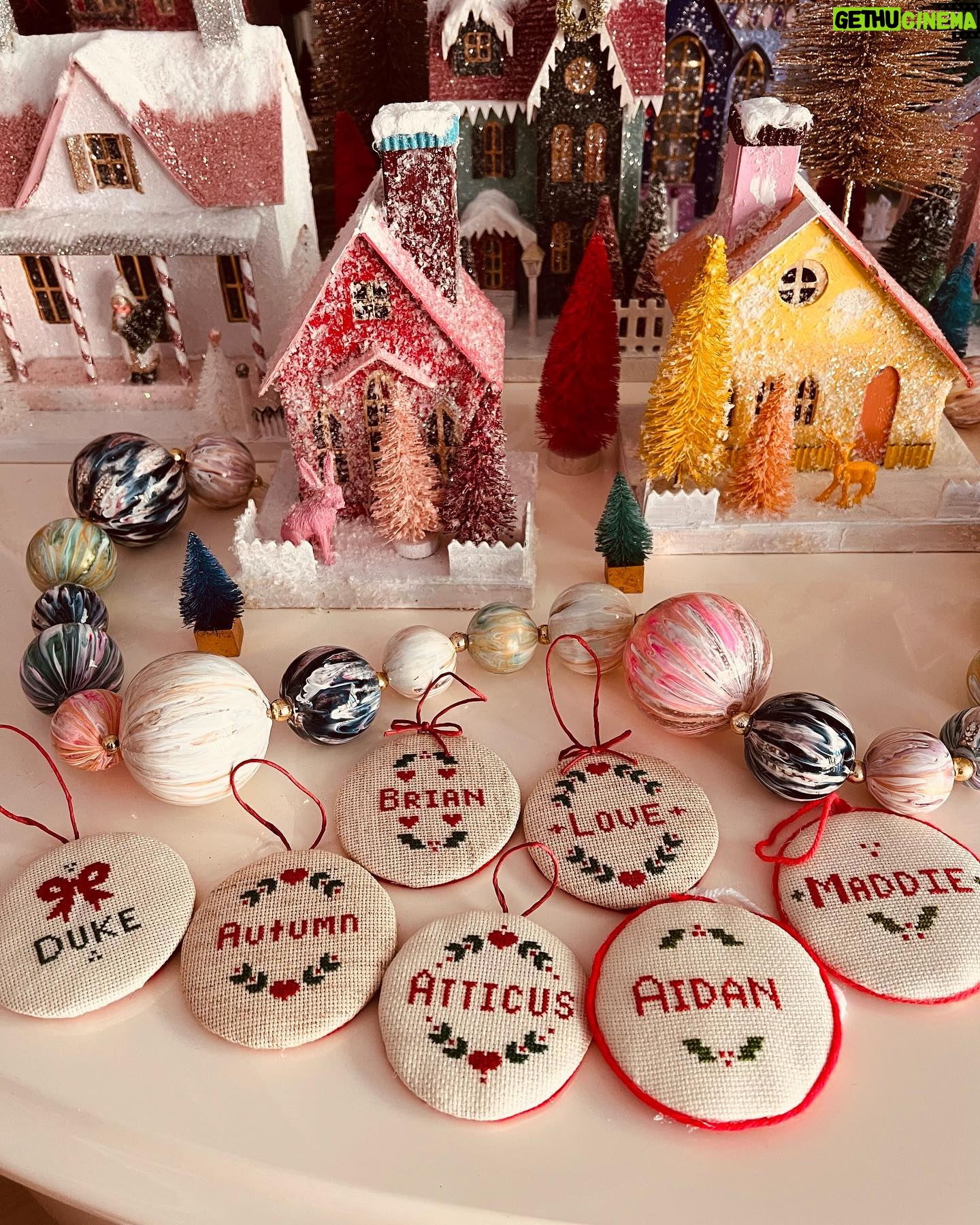 Jennifer Love Hewitt - 36.6K Likes - My mother in law hand made these ornaments for us. They mean so much. We are doing the tree today and I’m feeling very blessed. Family is everything. I cried so hard last night missing my mommy. She was all the magic of Christmas. But it is my greatest joy to try and recreate that for my family. Wishing all of you a very merry holiday season and sending so much love to all of those missing someone. Back to the tree and making memories 🎅🏼🤶🏼❤️🎄