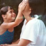 Jennifer Love Hewitt Instagram - Today you are 77 in heaven! And it’s international womens day! The little girl in this pic knew from the moment we met, that you would be the greatest woman in her life. And you were! You were a single mom, great business woman, greatest friend, shined even when your heart was breaking, stared cancer in the face with grace and fight. And made everyone who ever met you, not be able to forget it. So many people miss you mom. Because you touched so many. My kids see hummingbirds and say hi Mimi. I see you when they smile, and feel you in the deep joy they naturally feel. I love you so much and hope they throw you a huge party in the sky. Happy Birthday Mom. ❤️❤️