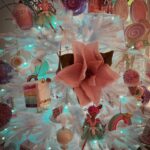 Jennifer Love Hewitt Instagram - I also did a little pastel Christmas this year for my sweet Autumn. @bonjourfete and @holidaywarehouse helped us make our girly dreams come true