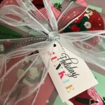 Jennifer Love Hewitt Instagram - Tags by Holiday Junkie and @2021_co Paper by @shavspaper Having my own gift tags this year and putting them under the tree on my friends gorgeous paper is a pinch me moment. I’m done wrapping and ready to breathe and take in magic. Love to all and Happy Holidays #holidayjunkie