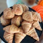 Jennifer Love Hewitt Instagram – And when I reached out to @_maisonmacha for the perfect Parisian treats for the party she amazed everyone. With not only incredible taste but beauty! It’s was so special and we are very grateful. 🧡