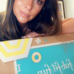Jennifer Love Hewitt Instagram - Hey everybody! I’m back as a #fabfitfunpartner with the Summer Box! This one is so fun and really got me in the mood for summer. You can use my code “Jennifer” for 10$ off your first box. They also partnered for this box with @makeawishamerica which I love and have supported for years. Go to www.fabfitfun.com and make your box! Happy summer vibes! #fabfitfun #fabfitfunsummerbox #fabfitfunpartner