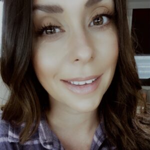 Jennifer Love Hewitt Instagram - Just sending a smile to all who might need it today ❤️