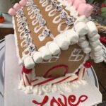 Jennifer Love Hewitt Instagram - Just thinking about how special our gingerbread party with @thepicnic.collective was this year. So beautiful, fun and yummy. Memories made and joy found. Thanks again @thepicnic.collective 🎄🎅🏼❤️