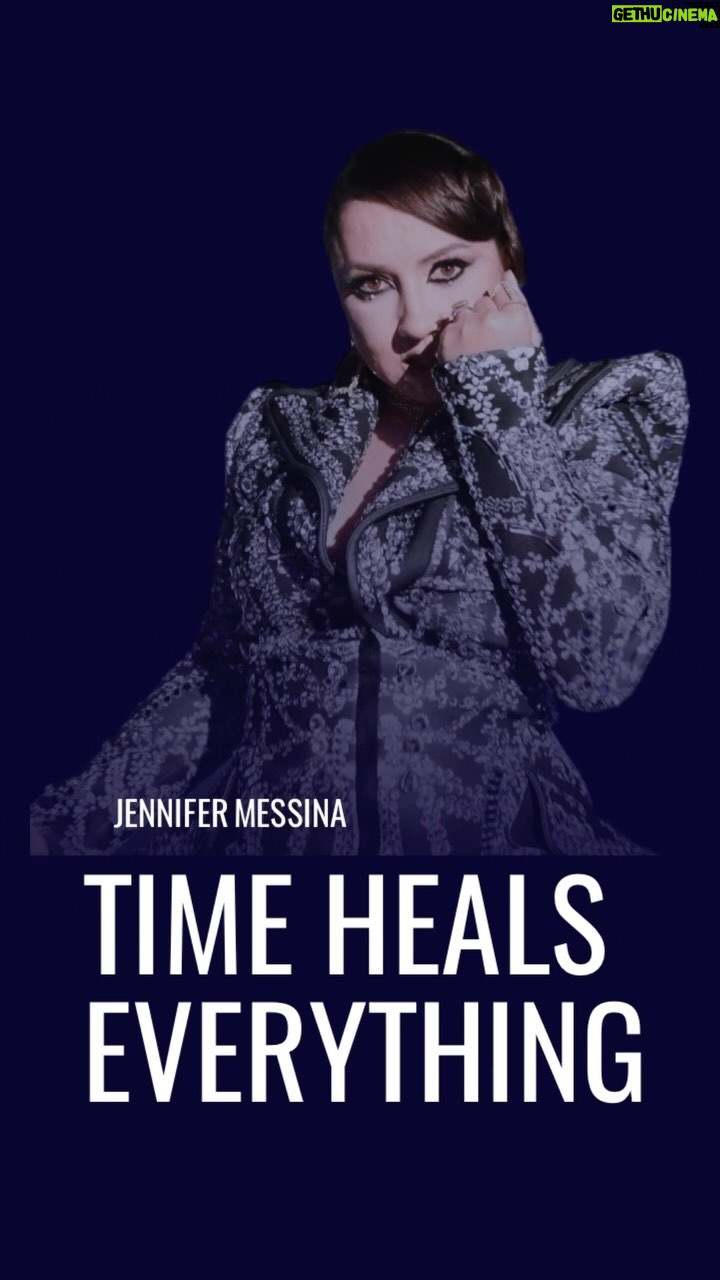 Jennifer Messina Instagram - The OG circa 2020. #timehealseverything #mentalhealth #og #2020 #messinamafia 📸 @darkchocolatebittersweet @brandonnbutt @studioa__hairsalon @shotsbyvictoriaxx