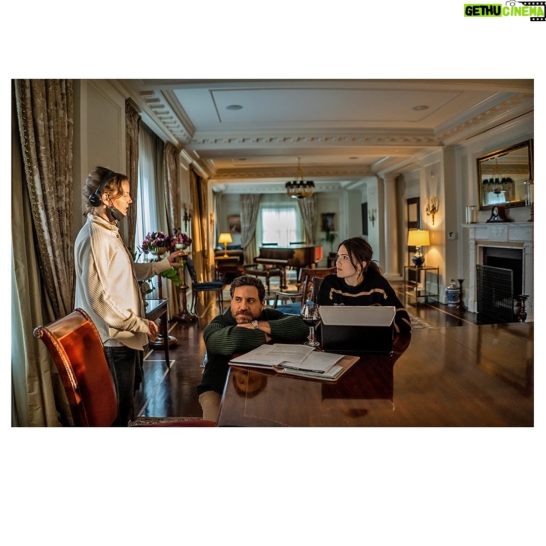 Jennifer Morrison Instagram - What an incredible journey it has been working with these 2, @mandymooremm and @edgarramirez25 on S2 of #DRDEATH. Here’s a #BTS look at creating this amazing new season and story. On @Peacock DEC 21. @Vanity Fair @ucp