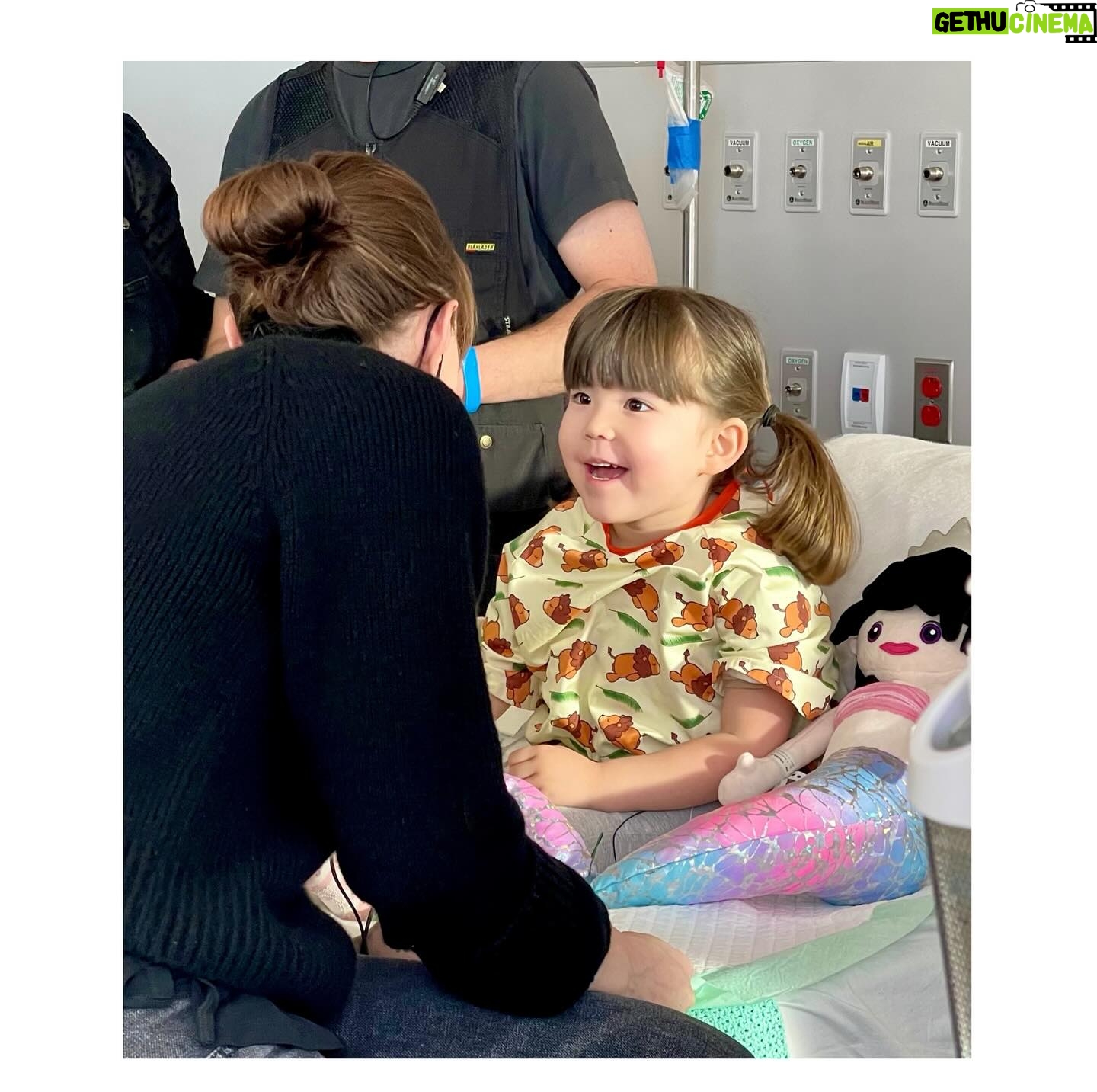 Jennifer Morrison Instagram - A behind the scenes look at directing these emotional scenes from #DRDEATH season 2, based on a true story. All episodes now streaming on @peacock.