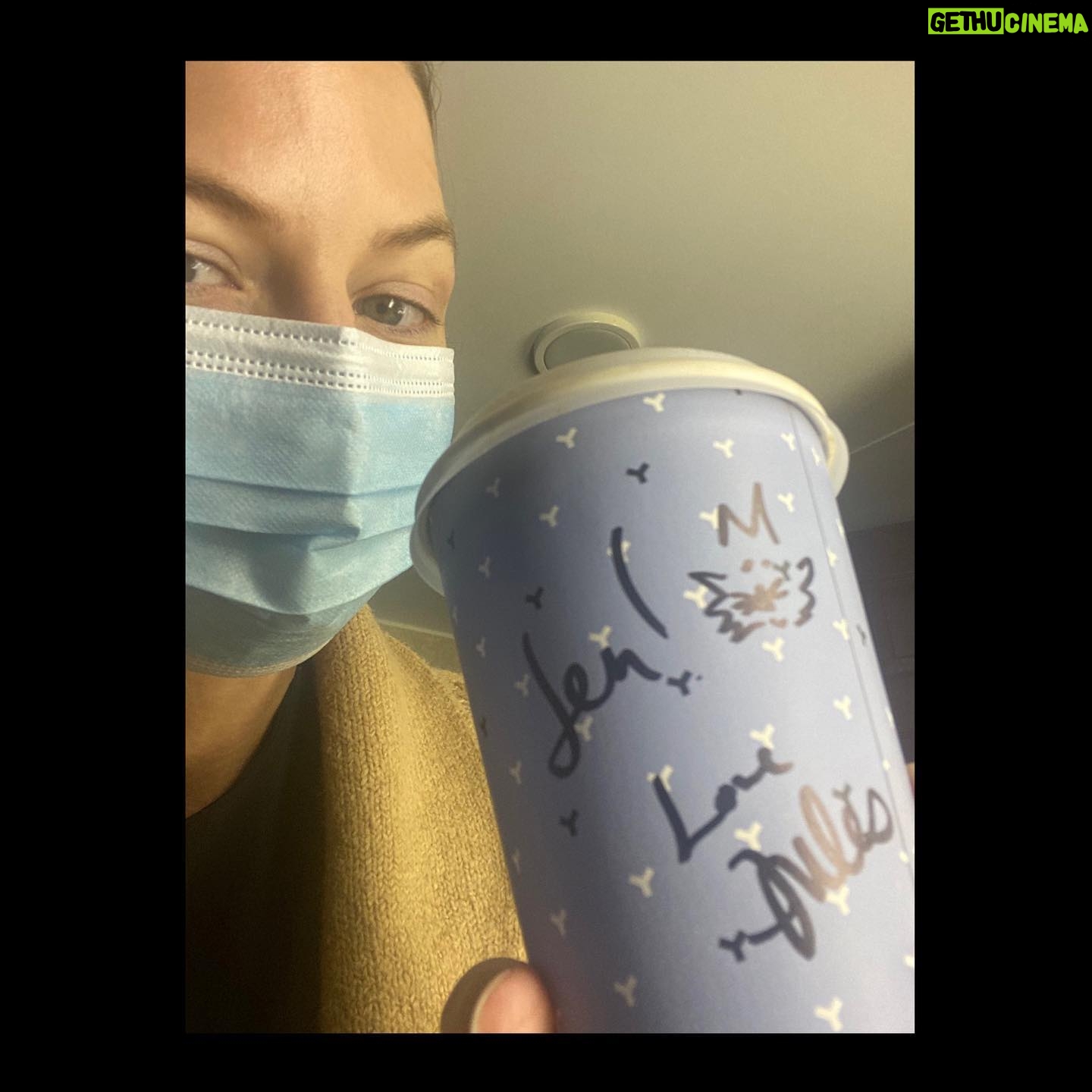 Jennifer Morrison Instagram - How many times did @officialjguill save me with an iced almond milk chai while working in 101 degree heat directing S1 of @joepickettseries?! S2 is now streaming on @paramountplus #JoePickett #JoePickettseries
