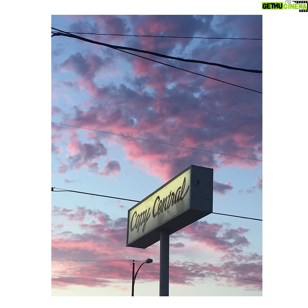 Jennifer Morrison Instagram - #Pink #sundogs