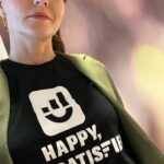 Jennifer Morrison Instagram – @happy.notsatisfied at @dragoncon subscribe to the @apartment3c YouTube channel (link in my bio) to watch the podcast and follow the #happynotsatisfied lifestyle brought to you by @danieldmorrison