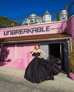 Jennifer Morrison Instagram - DAY 1: @dressember at @unbreakableperformance! ⁠
More photos and facts are in stories. I hope you'll consider supporting this important cause with us this year, at the link in my bio. #dressember #itsbiggerthanadress⁠
⁠
THANK YOU to everyone who collaborated on this campaign:⁠
Photography @thetylershields⁠
Location @unbreakableperformance | @jayglazer @stewart_e_gill⁠
Editor & Stylist @eleanoramorrison⁠
Featuring @juliamorrisonsummers ⁠
Hair @abhairmakeup / asst. @thorssonamanda⁠ | @leovalentinohair⁠
MUA @abhairmakeup ⁠/ asst. @thorssonamanda | @makeupbyapollo⁠ ⁠