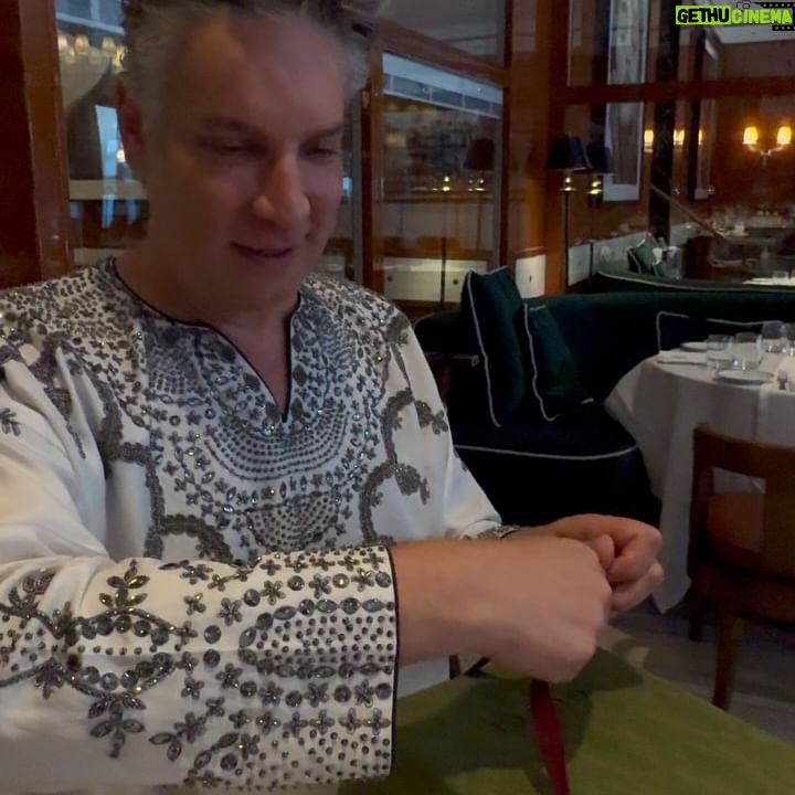 Jennifer Tilly Instagram - Happy birthday luncheon for the wonderful Cameron Silver! Special guest star: @jeffsnyder1 Caftans and cake for everyone! 🥳