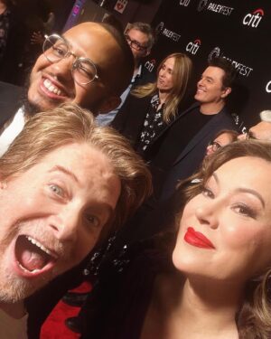 Jennifer Tilly Instagram - Had a blast celebrating the 25 year anniversary of @familyguyfox last night for PaleyFest. 🎂🥳🎉

Hair: @stuntzbeauty makeup: @aaronpaulbeauty