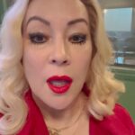Jennifer Tilly Instagram - join me on the other side, tiff. #chucky #chuckyseason3 @jennifertilly