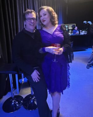 Jennifer Tilly Instagram - Had a blast celebrating the 25 year anniversary of @familyguyfox last night for PaleyFest. 🎂🥳🎉

Hair: @stuntzbeauty makeup: @aaronpaulbeauty