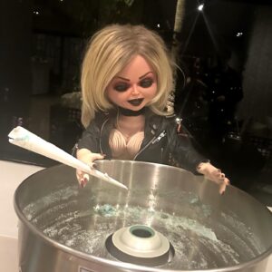 Jennifer Tilly Instagram - Tiffany knew I was feeling bad, so she made me my favorite food: cotton candy! 🍭 💗🥰