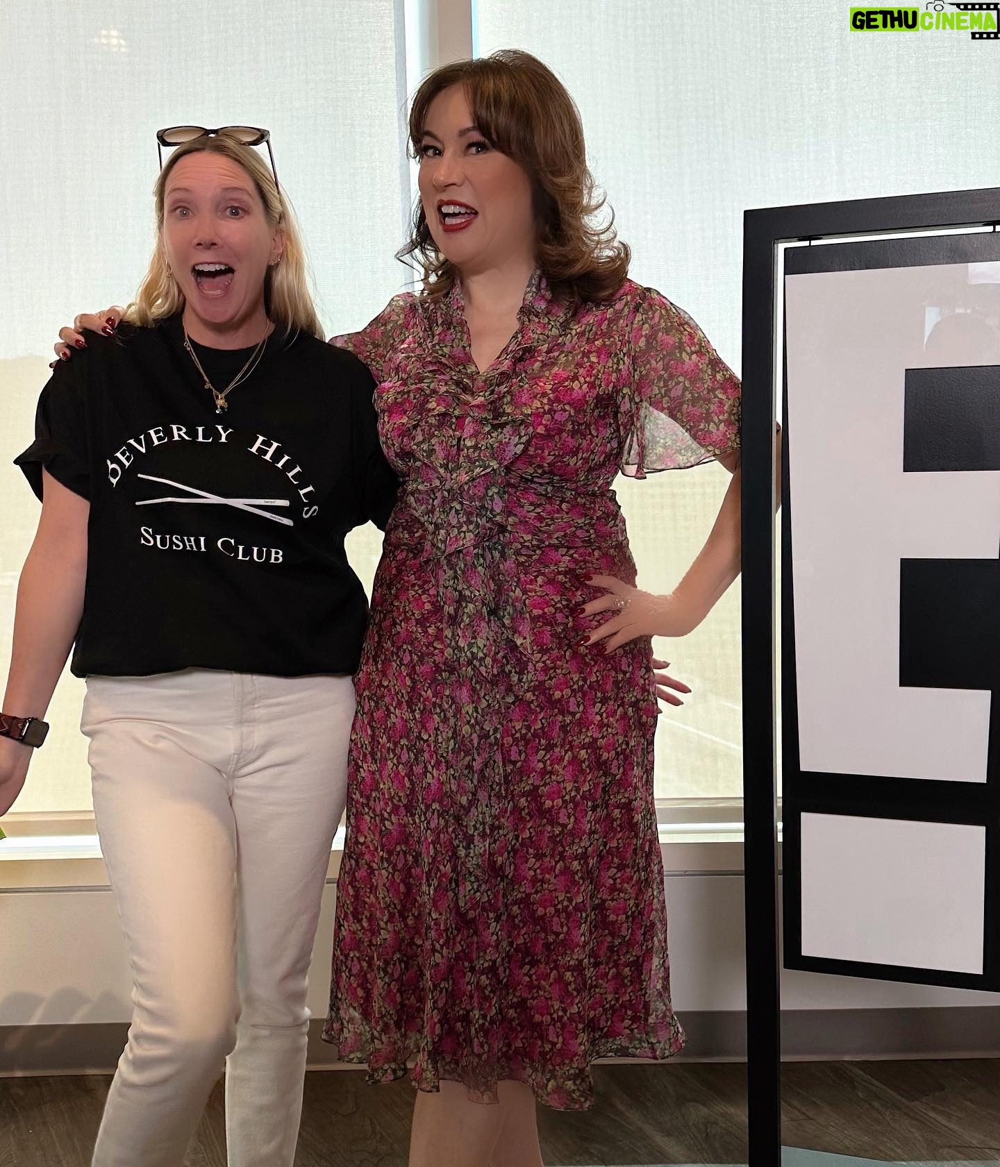 Jennifer Tilly Instagram - A day of #Chucky press with @d.sawa #ChuckySeason3 #chuckyseries