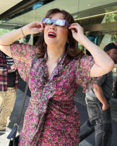 Jennifer Tilly Instagram - Happy Stare-at-the-sun-through-a-flimsy-pair-of-paper-glasses day! #eclipse 😎😎😎☀️