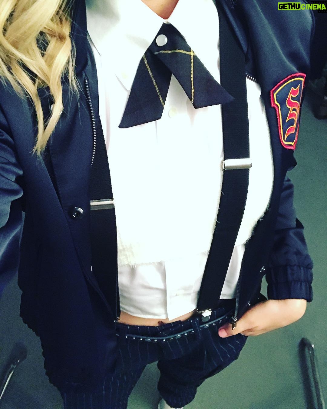 Jenny Boyd Instagram - Have you heard of a certain boarding school? 🎩🎒🔮 Watch episode 3, tonight!