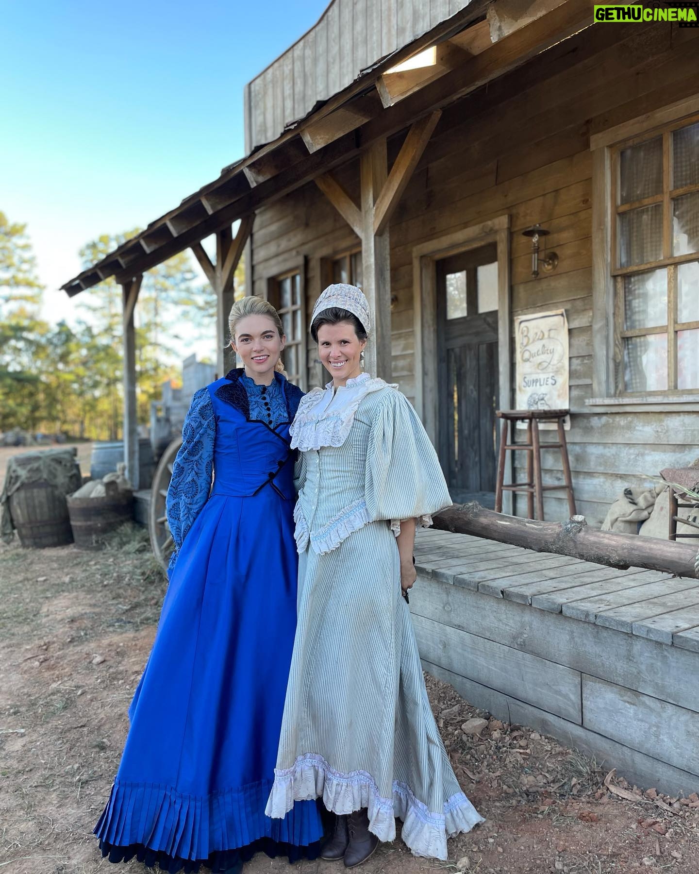 Jenny Boyd - 105.1K Likes - ‘Someplace Far Away From All This Violence’
Huge Thank You to Writers Jose Molina & Hannah Rosner, Director Barbra Brown, Costume Designer @jennifermaydesigns and the rest of the incredible hardworking crew! Also, to Rhoni the Pony 🐴🤩