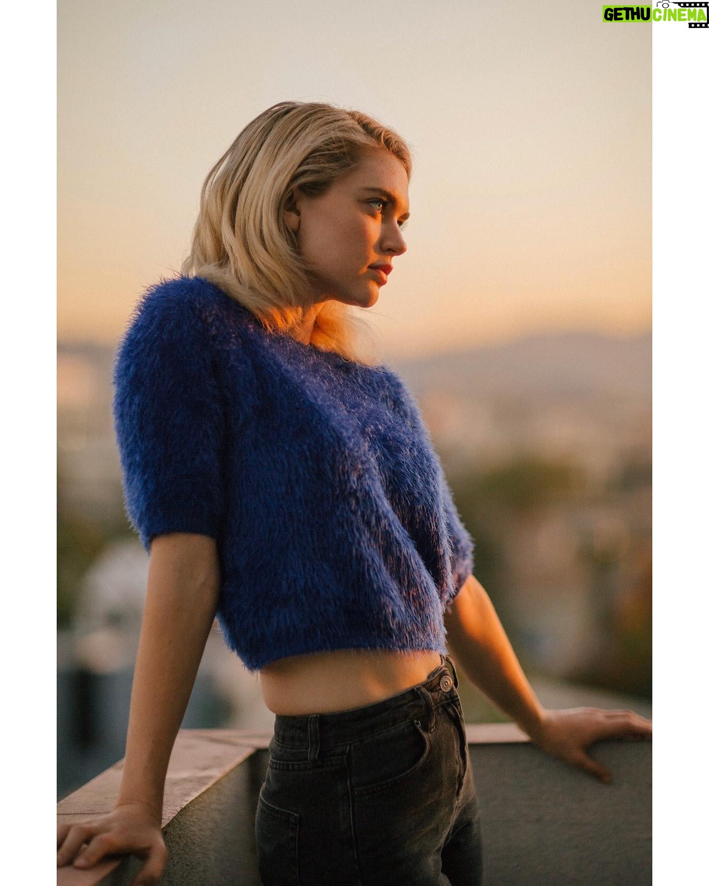 Jenny Boyd - 125.3K Likes - Photographer’s caption: ‘Angora in the sun’
My caption: ‘COOookie Monster’
📸: @sammysouzie