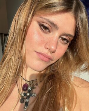 Jenny De Nucci Instagram - 💛🎀💛 serial chiller 💛🎀💛