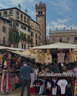 Jenny De Nucci Instagram - 🎀🧁✨🍯 I <3 Verona 🍭💗😋🎀