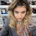 Jenny De Nucci Instagram – “Pensati Sexy” sarà disponibile su @primevideoit dal 12 Febbraio. In questo film sono Lara e spero di strapparvi un sorriso.🎀 Ne voglio approfittare per ringraziare dal profondo del mio cuore tutte le anime stupende che ho conosciuto su questo set partendo dalla REGGISSA dei sogni @la_andreozzi_official a tutto il cast / crew / produzione con cui ho passato dei giorni stupendi sul set, avete reso le settimane di riprese morbide come delle nuvole. Quindi grazie GRAZIE GRAZIE A TUTTI (che rosicata non ho foto con tutti voglio piagne) 🤍🤍 @fabulapictures @cdastudiodinardo @wannabemgmt  @andreasmercante