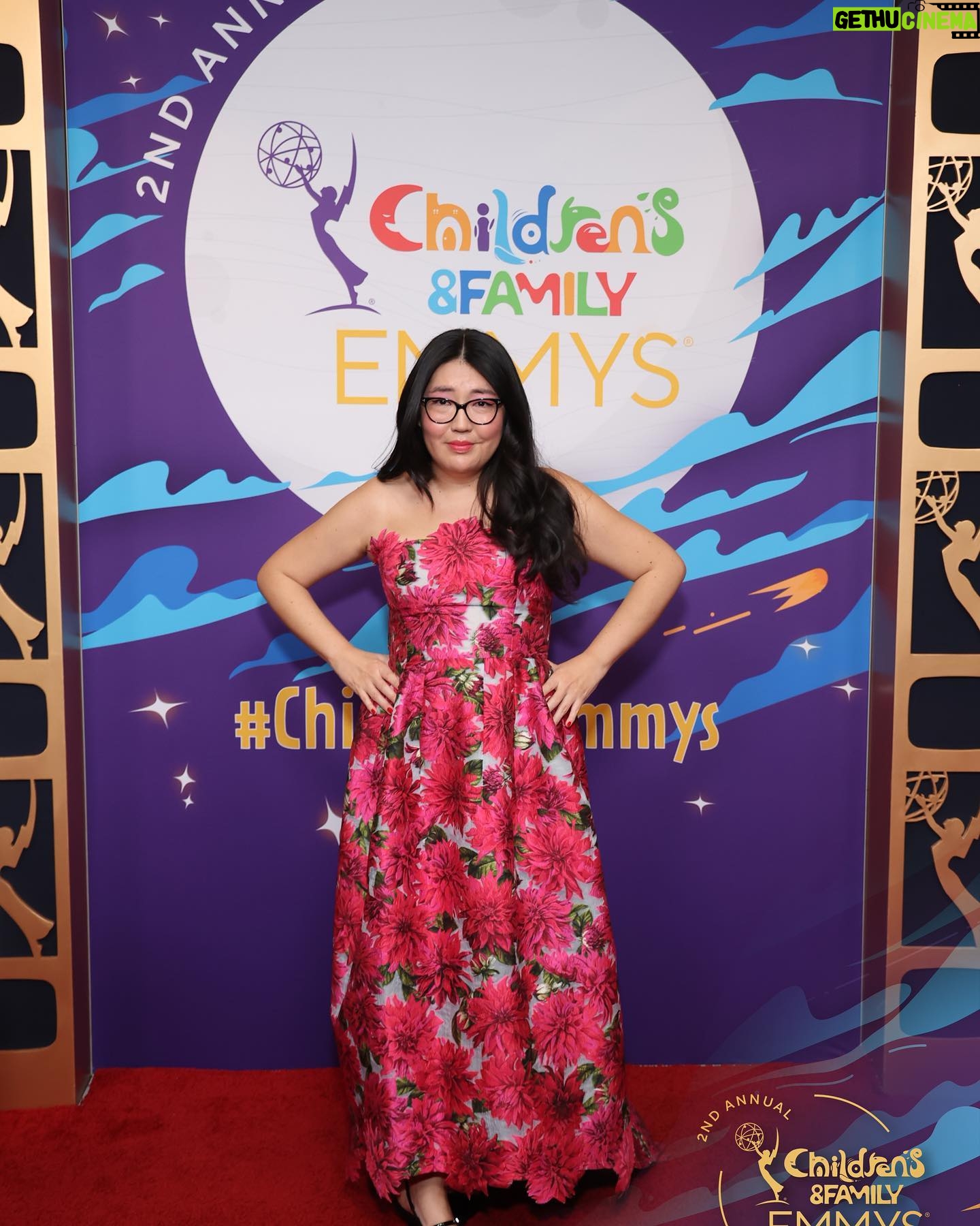 Jenny Han Instagram - It was an honor just to be nominated! 😀 Congratulations to the amazing cast, incredible writers, and phenomenal crew of the now ✨Emmy nominated✨ XO, Kitty! makeup: @tamah_krinsky hair: @mikelorenzano dress: @oscardelarenta