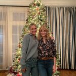 Jenny Han Instagram – See? The sisters get along in real life!