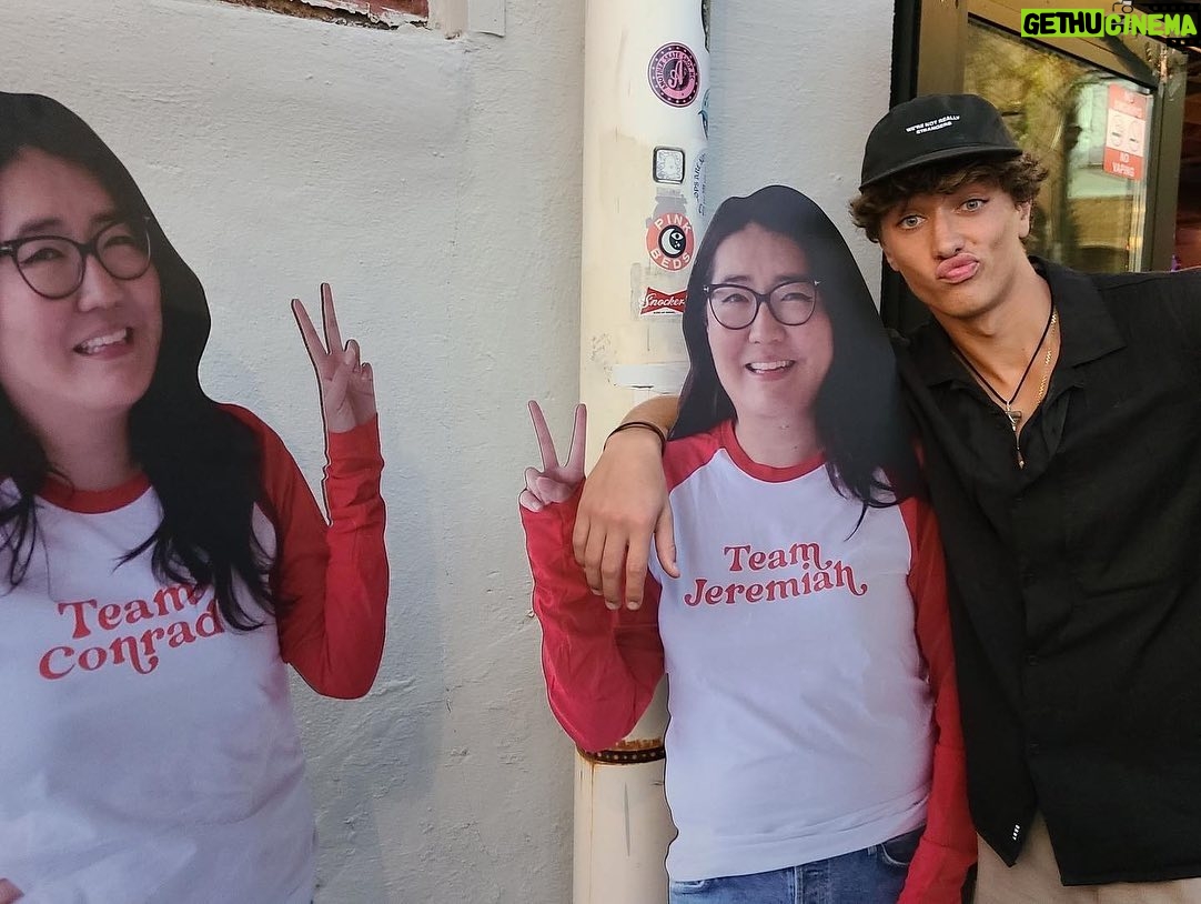 Jenny Han Instagram - Part of me is Team Conrad and part of me is Team Jeremiah #thesummeriturnedpretty