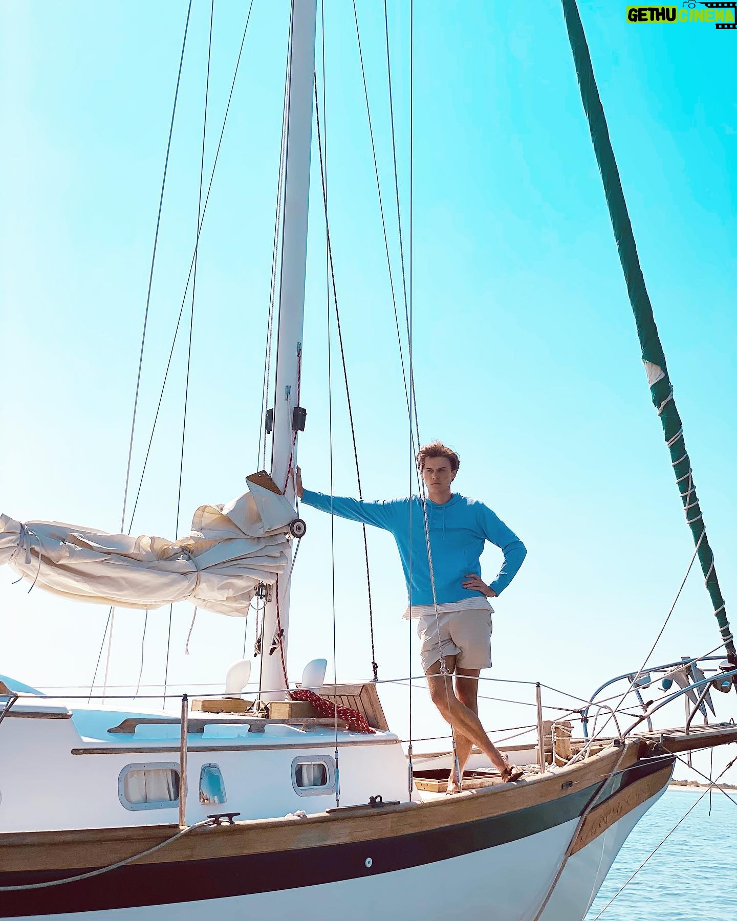 Jenny Han Instagram - Is it a Jcrew ad or is it @chrisbriney_ on a boat last summer 🧐