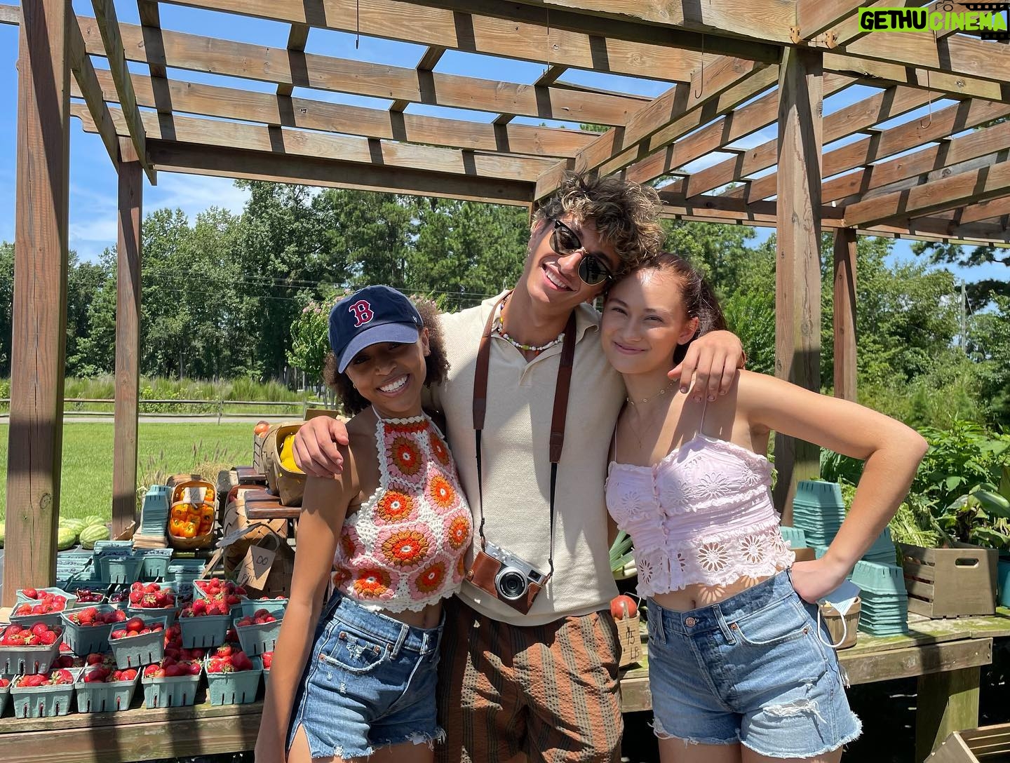 Jenny Han Instagram - Behind the scenes of Episode 2 of #thesummeriturnedpretty