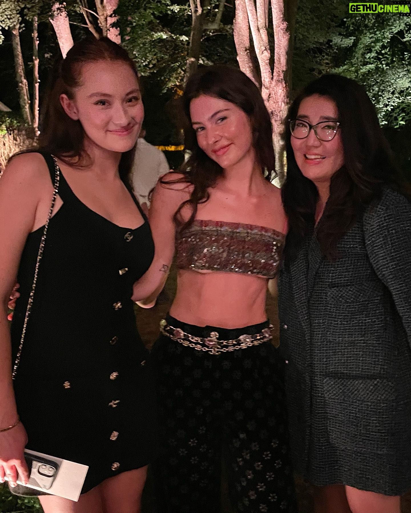 Jenny Han Instagram - Chanel girlies for the night 🕶