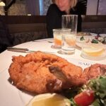Jenny Han Instagram - What I ate and who I ate it with this summer🍴