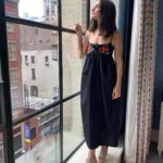 Jenny Slate Instagram - Took a choo choo back to the city to be on @thedailyshow👋👋👋👋👋 If you have not seen @marcelthemovie, I think you should go! It’s nationwide now! Thanks @mrmontyjackson @no6store for clogs, lovely dress by @nayarea, hair&makeup as always @kirinstagram @rheannewhite