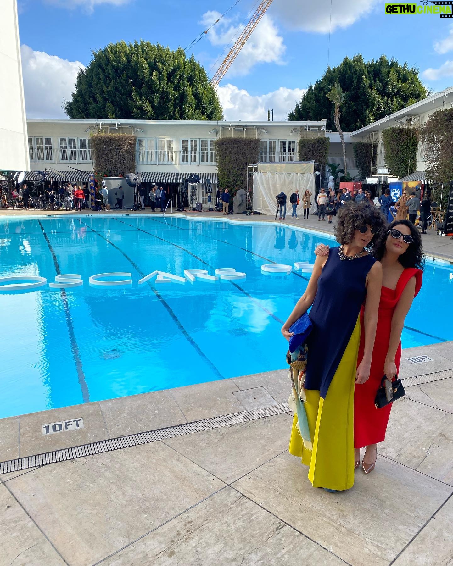 Jenny Slate Instagram - This was a great day and I’m not gonna lie. I loved it @bettyholm ❤️@jamieleecurtis ❤️