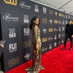 Jenny Slate Instagram - Living a very happy life on planet earth. Thank you @criticschoice thank you @oliviertheyskens thank the whole crew and @deanfleischercamp and @marcelthemovie @a24 And makeup @kirinstagram @nikkiprovidence for hair and @mrmontyjackson for styyyyyle
