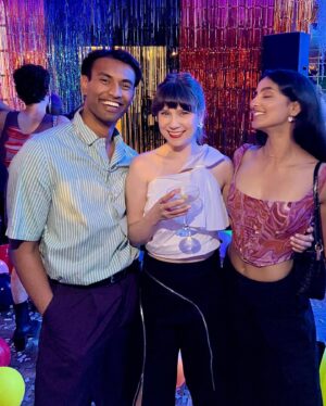 Jenny Walser Instagram - 🌈 Kiehl’s Pride Party 🌈

Thanks for having me!
@kiehlsuki x @justlikeusuk 

👖 @laura_deanna_fanning @kikokostadinov 
👚 @zara