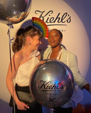 Jenny Walser Instagram - 🌈 Kiehl’s Pride Party 🌈

Thanks for having me!
@kiehlsuki x @justlikeusuk 

👖 @laura_deanna_fanning @kikokostadinov 
👚 @zara