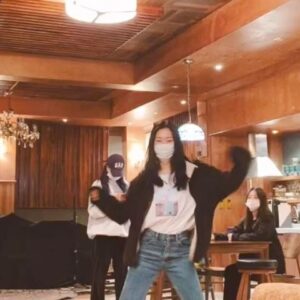 Jeon Mi-do Instagram - .
.
.

크리스마스 선물같은 작품.
너무 감사했습니다!