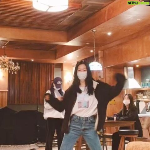Jeon Mi-do - 90K Likes - .
.
.
크리스마스 선물같은 작품.
너무 감사했습니다!