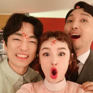 Jeon Mi-do Instagram - .
.
사랑스러운 우리팀 배우들.
문을 열어줘서 고마웠어^^