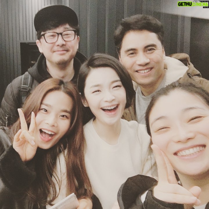 Jeon Mi-do Instagram - 어떤상황에서 만나도.. 보면 기분 좋아지는 사람들이 있다. 참 신기하지.