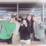Jeon Mi-do Instagram - . . 합주 끝나고 다같이 보니 더 재밌는건 기분탓인가^^ #슬기로운의사생활 #99즈 #본방사수