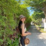 Jeon So-min Instagram - 💚🖤🌴👒