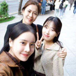 Jeong Sin-hye Instagram - 사랑하는 내 10월의 사진첩 정리💟