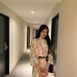 Jeong Sin-hye Instagram - 清水の舞台から飛び降りることはできなかった。 高い。