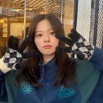 Jeong Sin-hye Instagram - 💖 1. 그냥 서로가 제일 웃긴 한수아랑 정신혜 2. 생일선물과 카드 받고 감동받은 소라게 3. 너무 감동받아서 흔들렸나 4. 선글라스에 어울리는 엣지 있는 포즈 5. 오늘 많이 예뻤던 수아 6. 저 포즈로 찍자고 해놓고 터치 못해서 사진 못 건진 이모 두 명